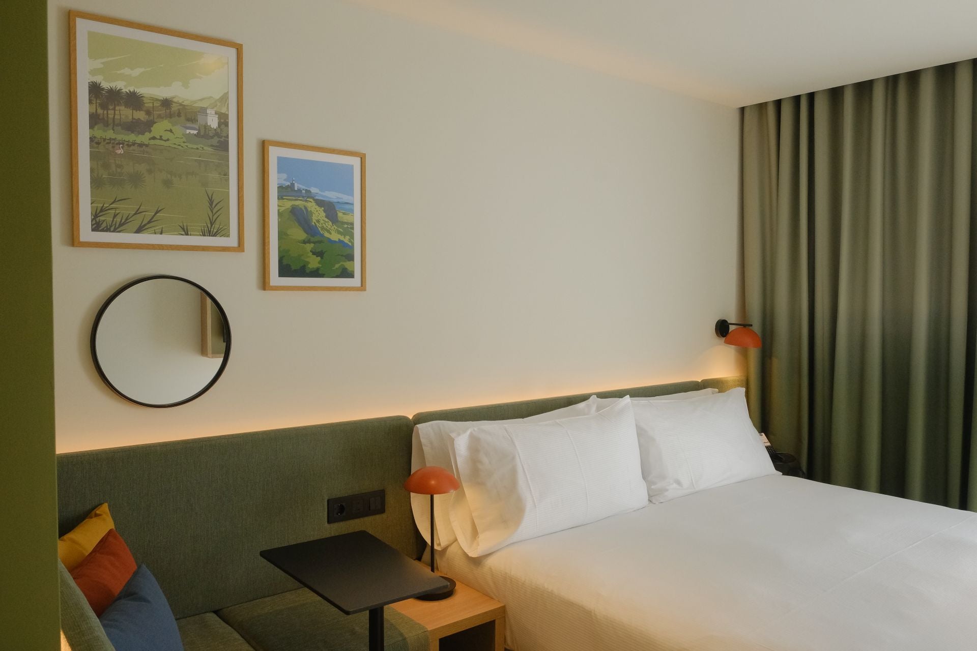 El aeropuerto de Alicante-Elche ya tiene hotel: Hampton by Hilton abre sus puertas