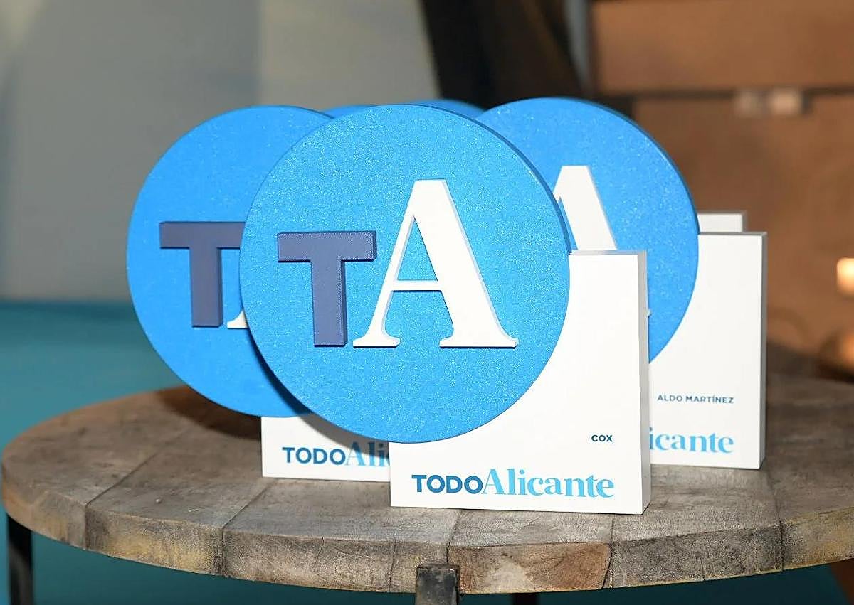 Imagen secundaria 1 - Imágenes durante la entrega de premios.