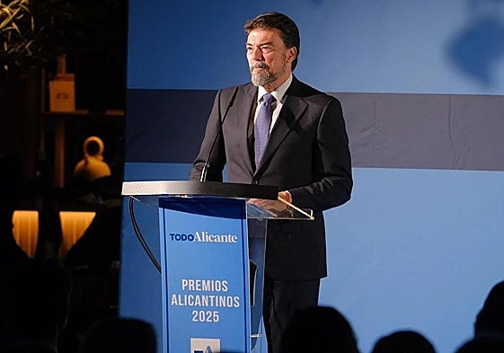El alcalde de Alicante, Luis Barcala, durante su intervención.