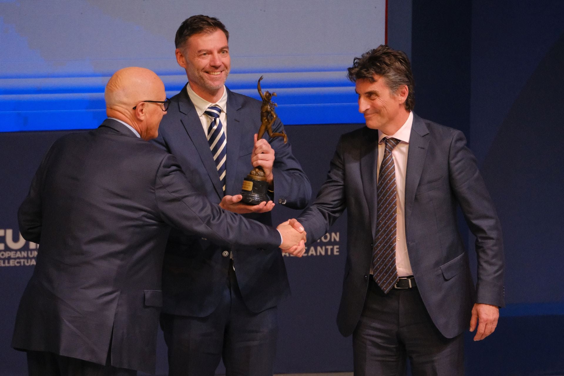 La Noche de la Economía Alicantina, en imágenes