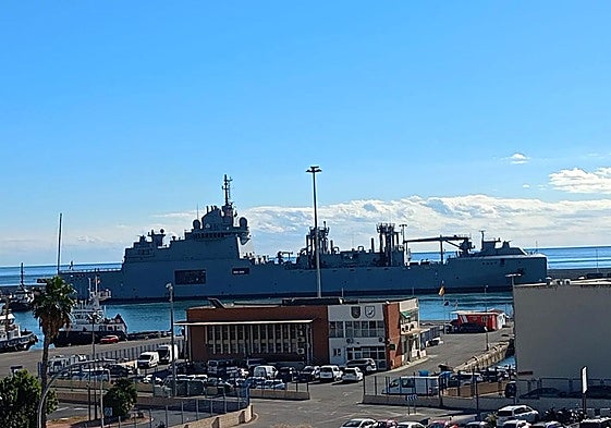 El buque francés 'Jacques Chevallier' en Alicante.