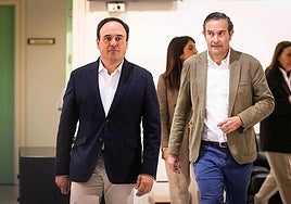 Pérez Llorca, en los pasillos de Les Corts.