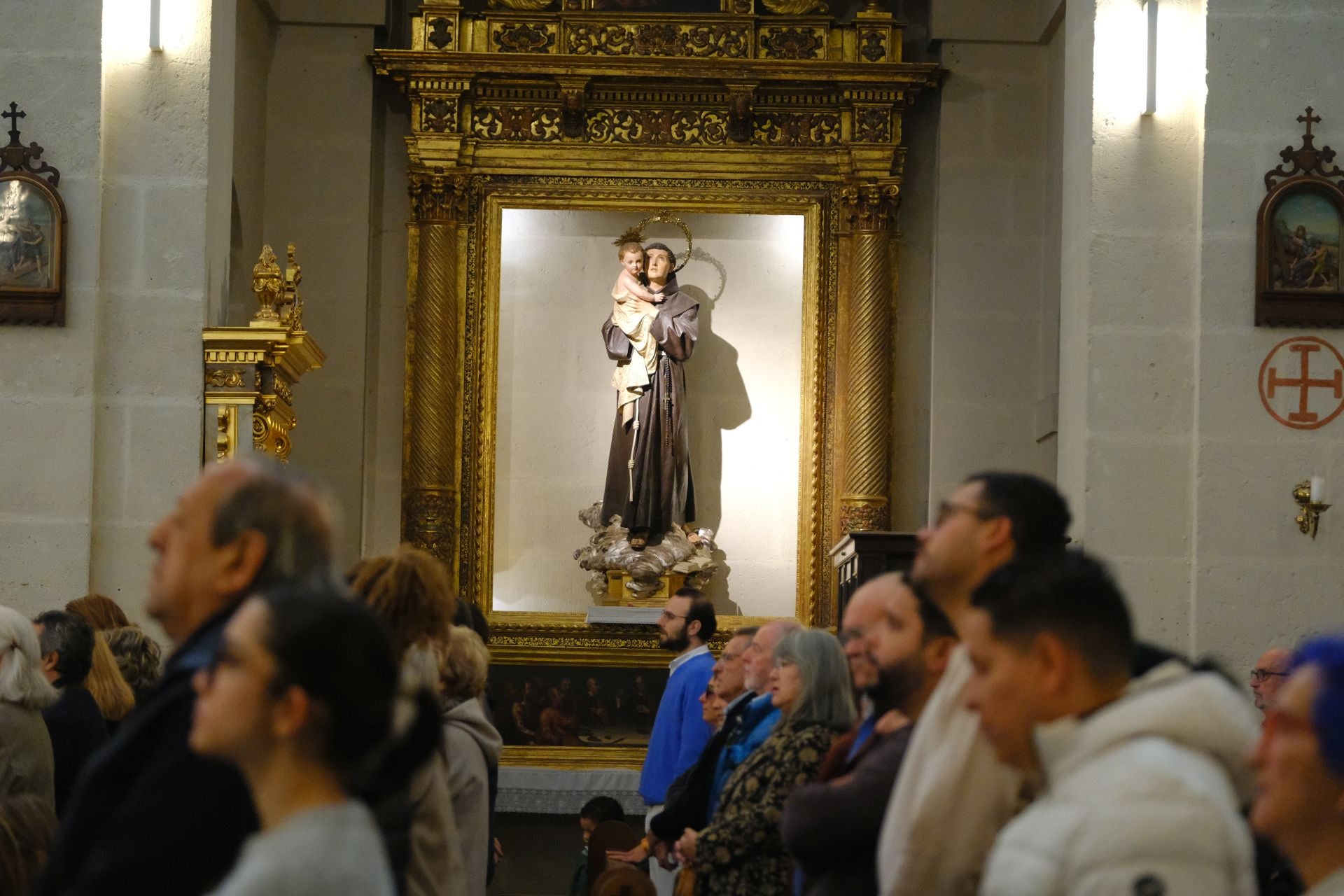 Alicante se rinde ante la Virgen del Remedio en su 75 aniversario como Alcaldesa Perpetua
