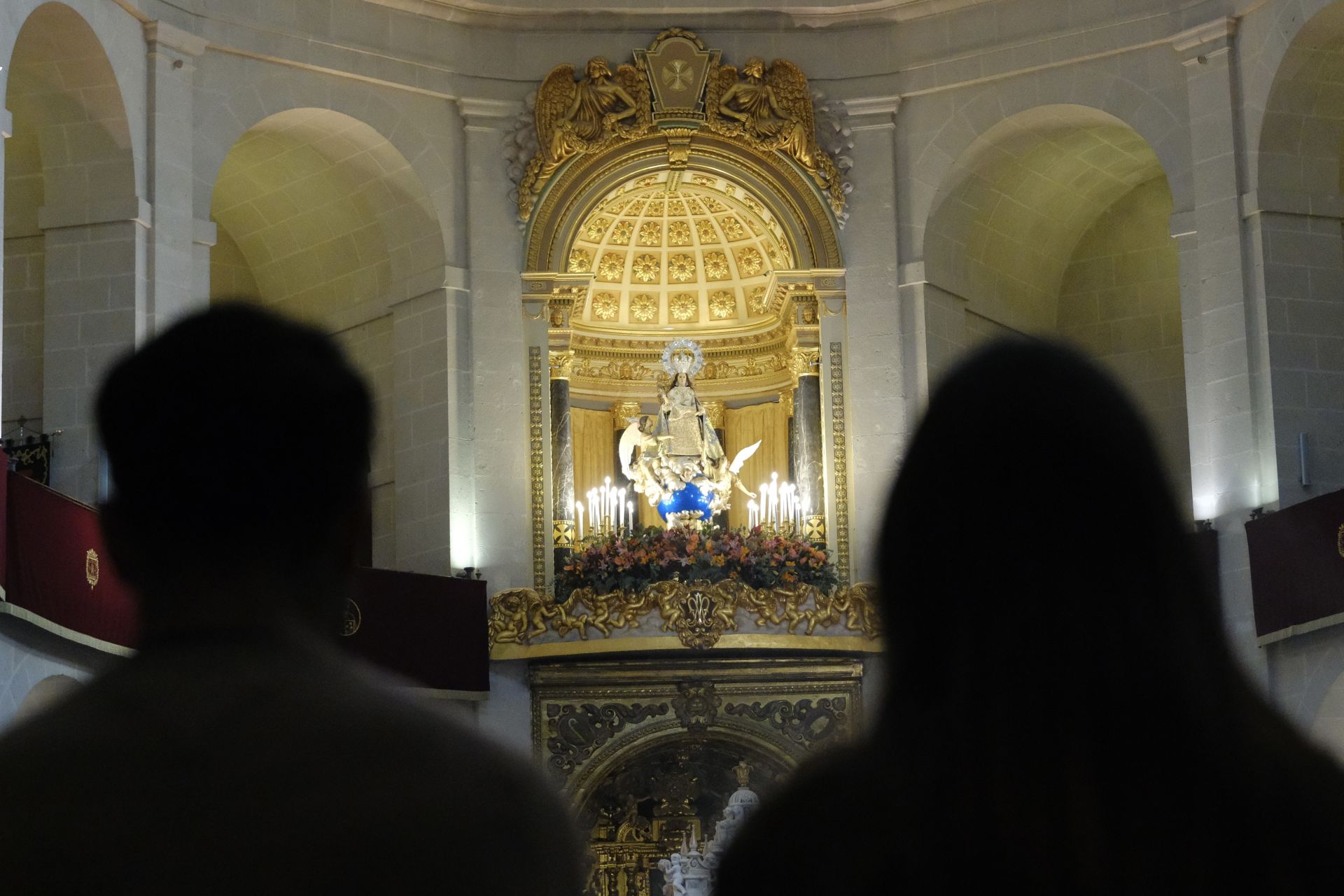Alicante se rinde ante la Virgen del Remedio en su 75 aniversario como Alcaldesa Perpetua