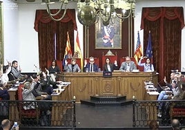 El pleno de Elche aprueba por unanimidad que el nuevo Pabellón de Deporte Inclusivo lleve el nombre de las gimnastas Sara Marín y María Díez.