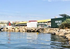 Biofiltro instalado en la dársena pesquera.