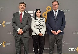 Silvia Blasco, presidenta de APTUR CV, durante su incorporación a la nueva Junta Directiva autonómica de la CEV.