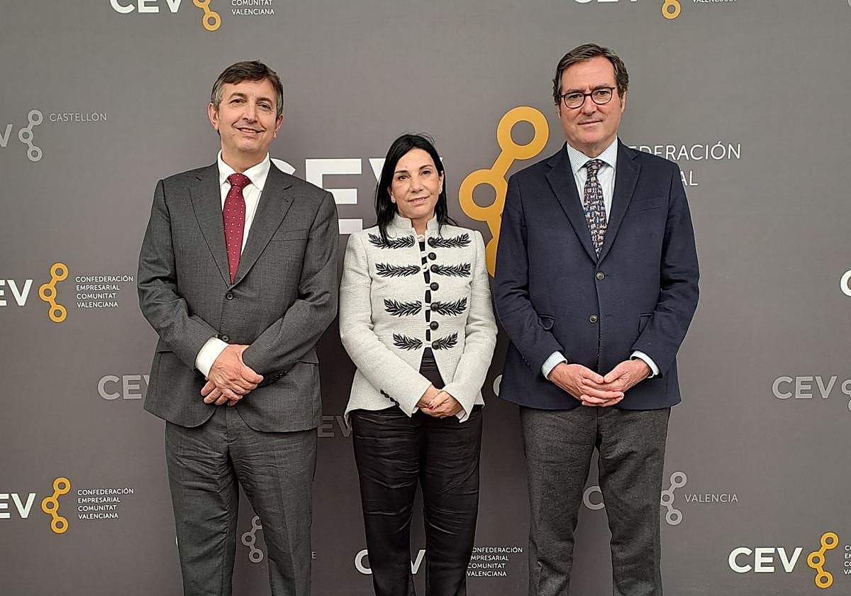 Silvia Blasco, presidenta de APTUR CV, durante su incorporación a la nueva Junta Directiva autonómica de la CEV.