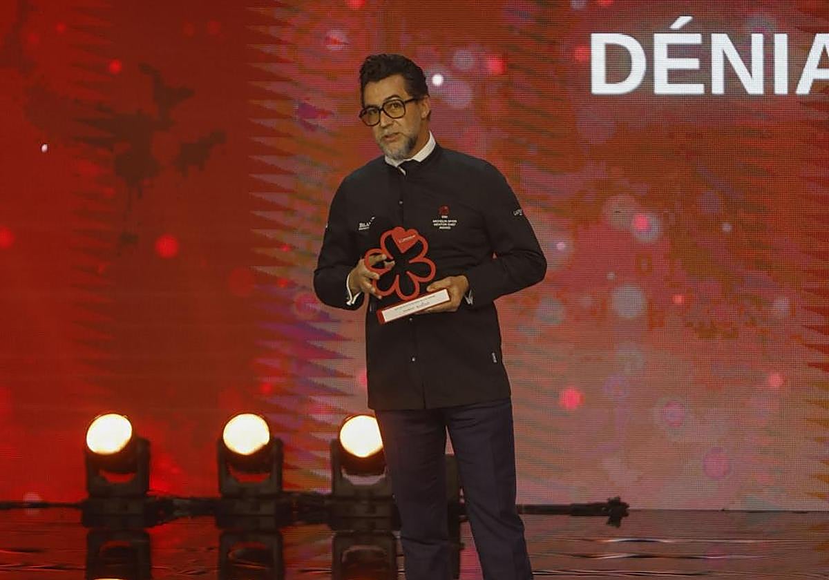 Quique Dacosta recibe el Special Award al chef mentor 2026.
