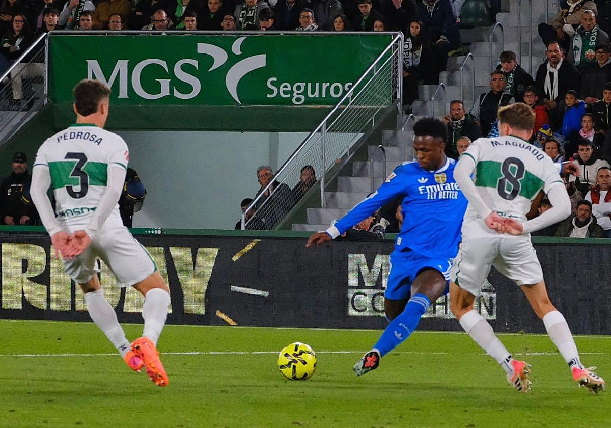 The Martínez Valero hosted over 31,000 spectators for the Elche CF vs Real Madrid match.