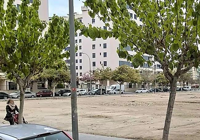 Solar del Pau 1 de Alicante donde irá vivienda protegida.