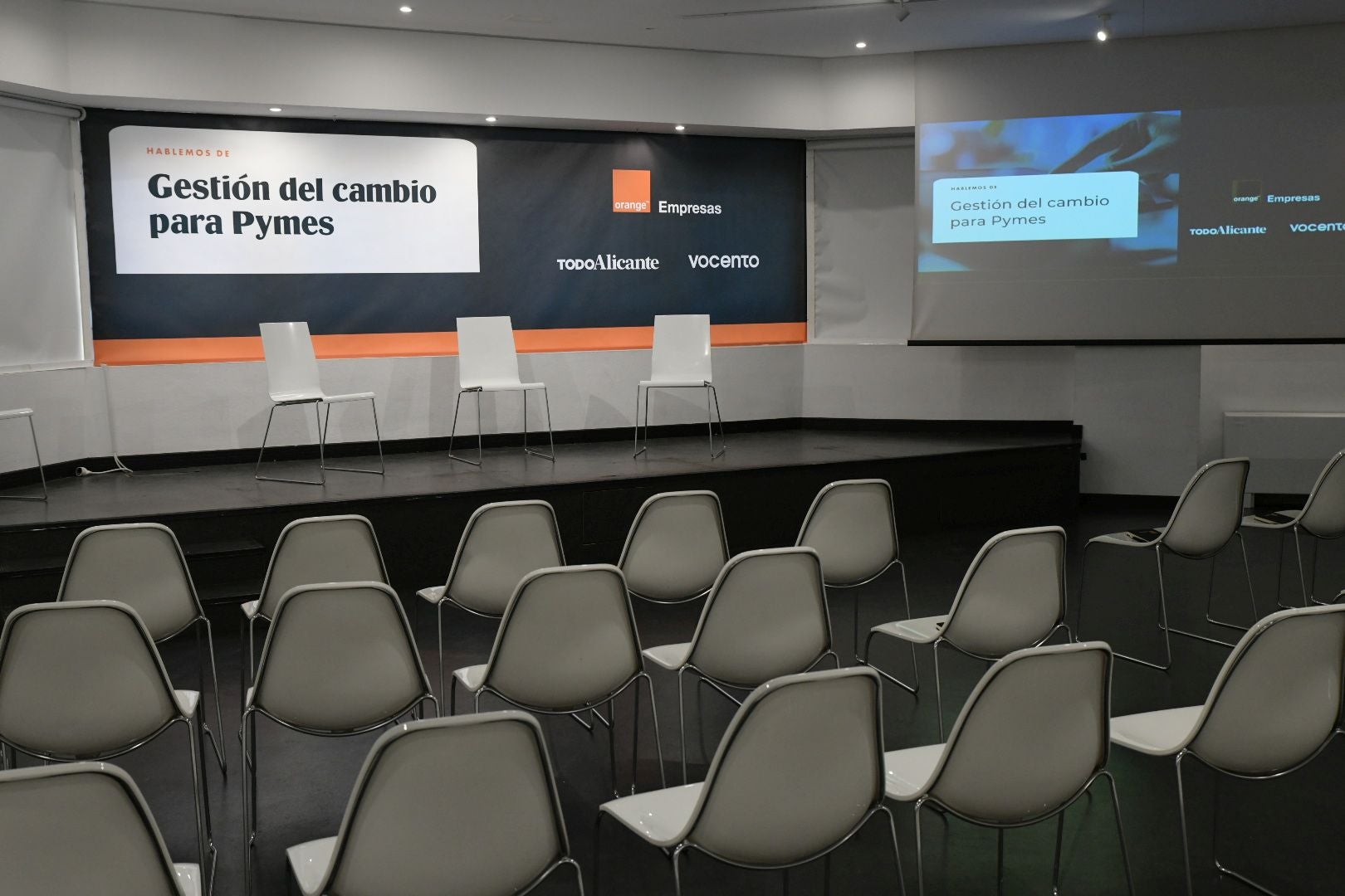 TodoAlicante sienta a las pymes a debatir sobre digitalización