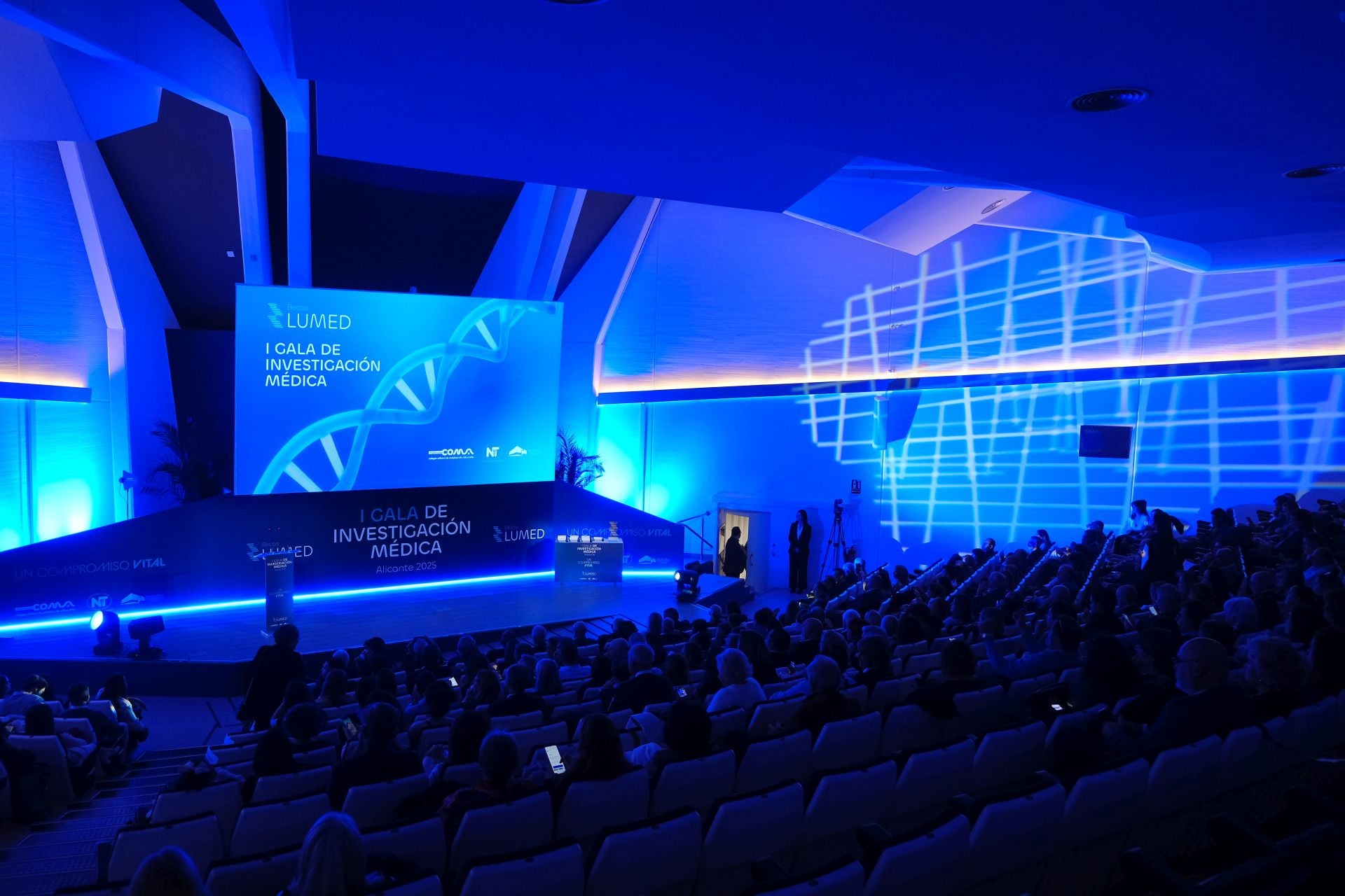 Así ha sido la I Gala Becas LUMED celebrada en Alicante