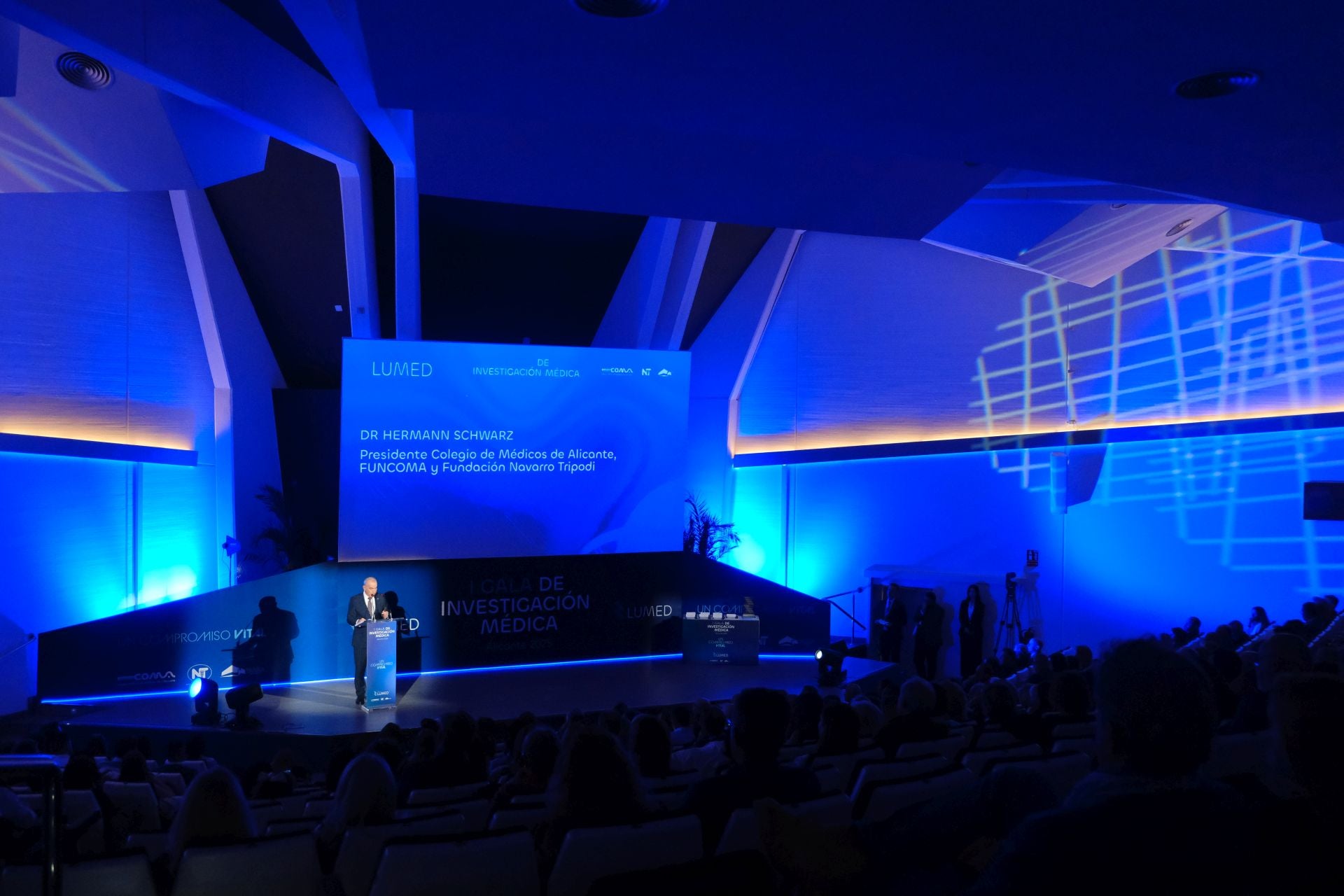 Así ha sido la I Gala Becas LUMED celebrada en Alicante