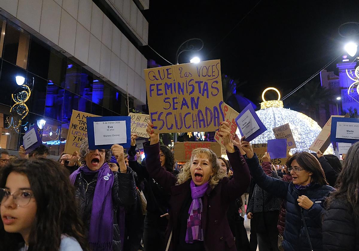 Concentración el pasado 25 de noviembre por el Día contra la Violencia a la Mujer.