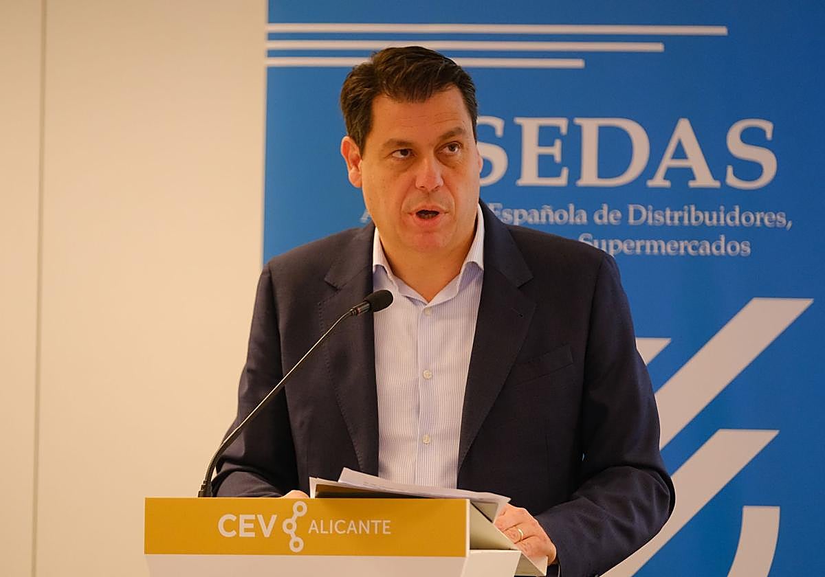 César Quintanilla durante un evento de la CEV Alicante.