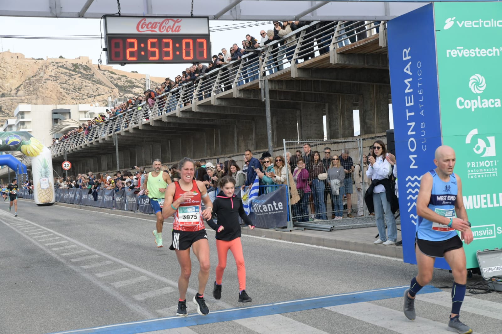 El éxito de la primera maratón Elche y Alicante augura futuras ediciones