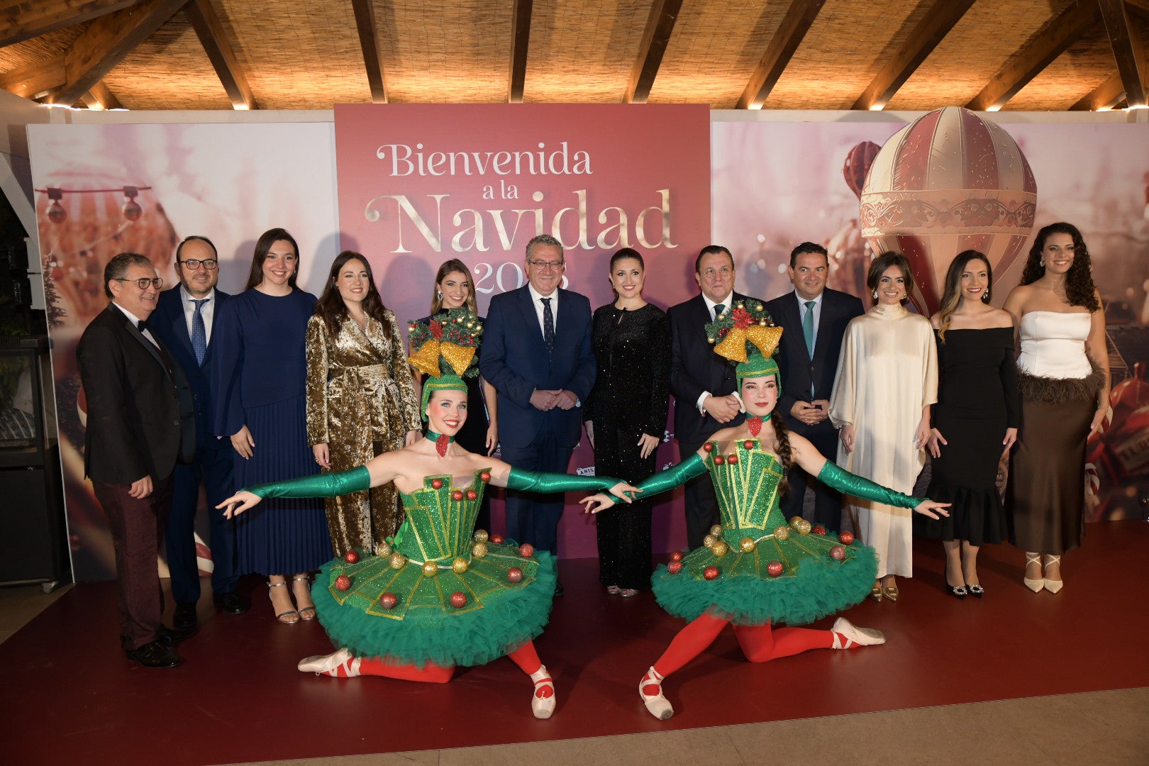 Cientos de asistentes dan la &#039;Bienvenida a la Navidad&#039; en la gala solidaria de Vectalia