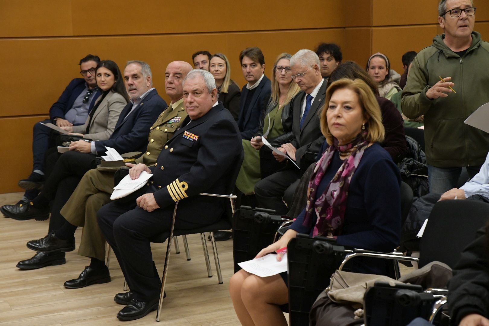 Alicante celebra el Día de la Constitución con una masiva lectura pública en la Sede Universitaria