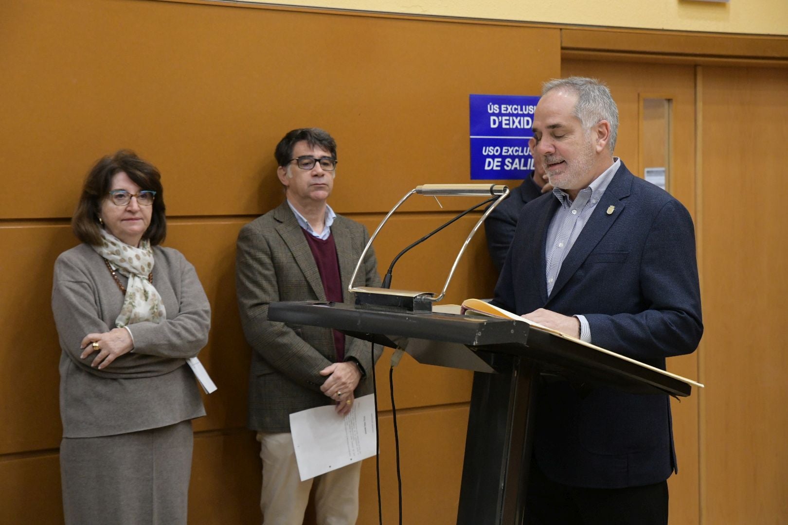 Alicante celebra el Día de la Constitución con una masiva lectura pública en la Sede Universitaria