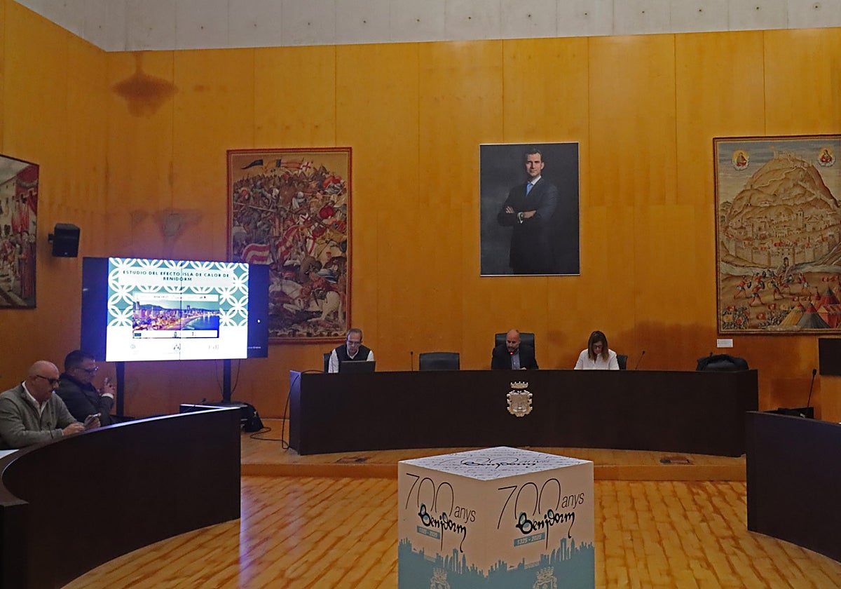 Benidorm ampliará los aparcabicis inteligentes y ejecutará el Plan Asfalto