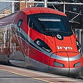 Uno de los trenes iryo en la estación de Alicante.