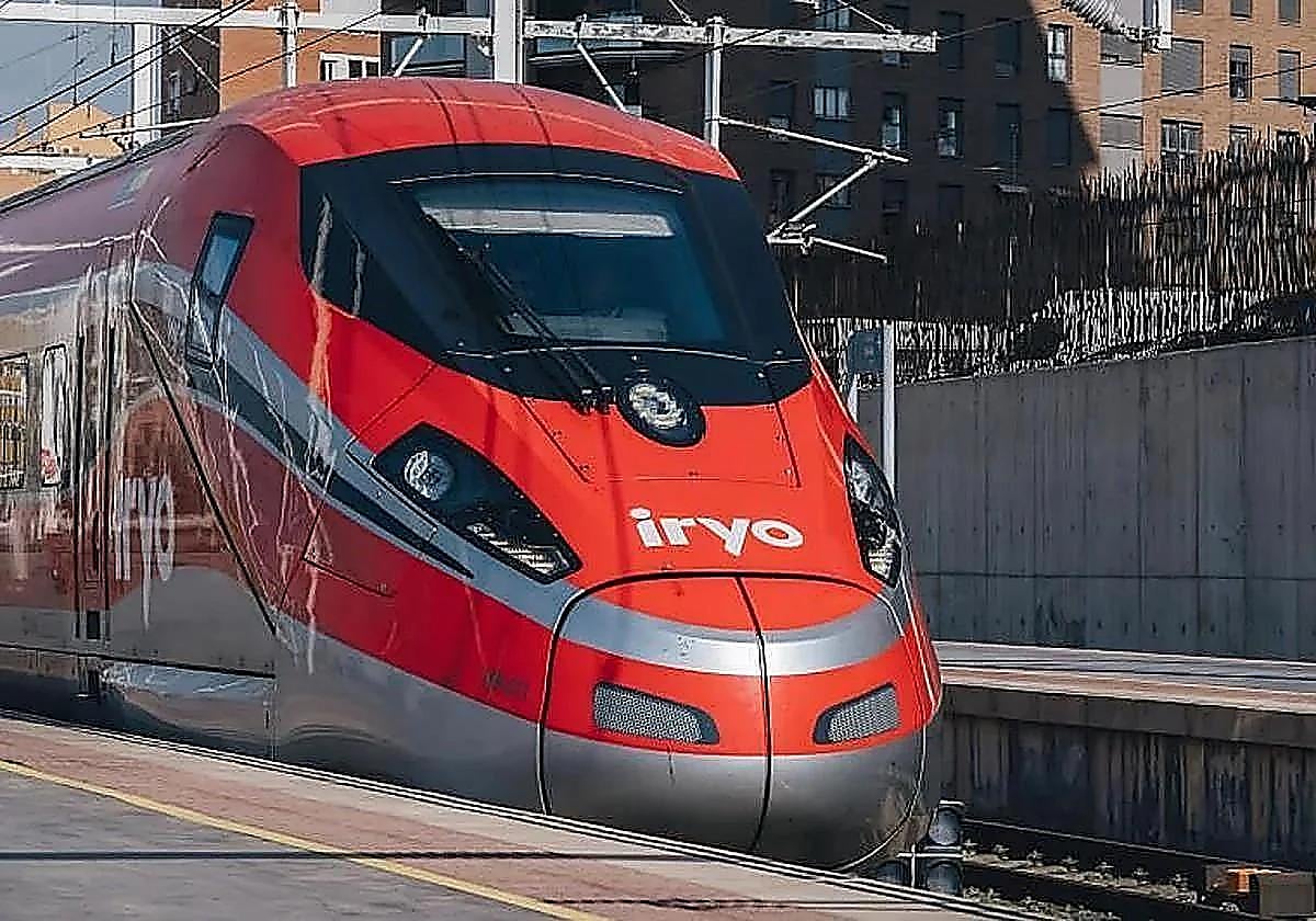 Imagen principal - Desconvocada la huelga de los trenes Iryo entre Alicante y Madrid para el puente de diciembre