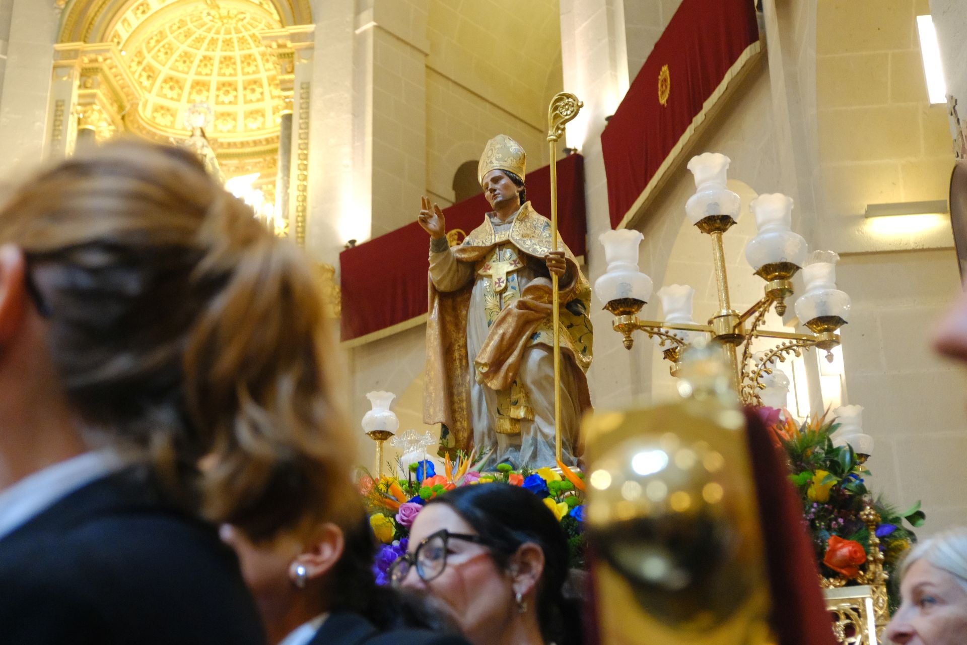 Alicante venera a su patrón San Nicolás