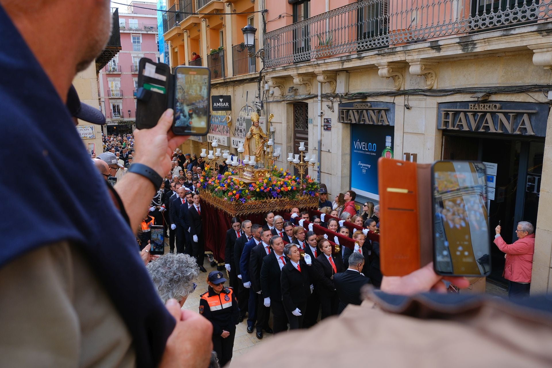 Alicante venera a su patrón San Nicolás