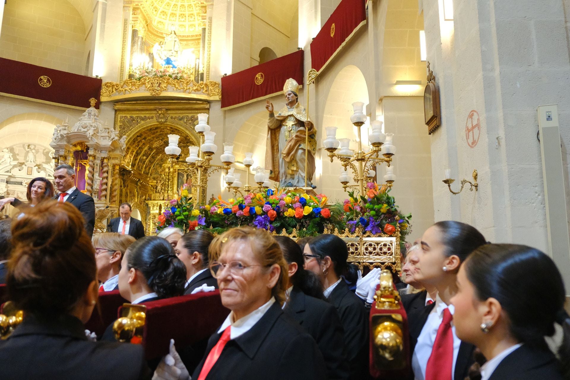 Alicante venera a su patrón San Nicolás