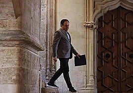 Perez Llorca, en el Palau de la Generalitat.