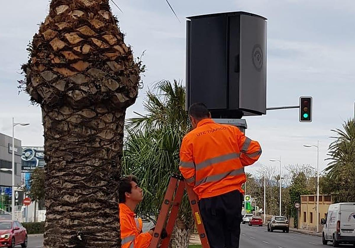One of the new speed cameras installed in Alicante.