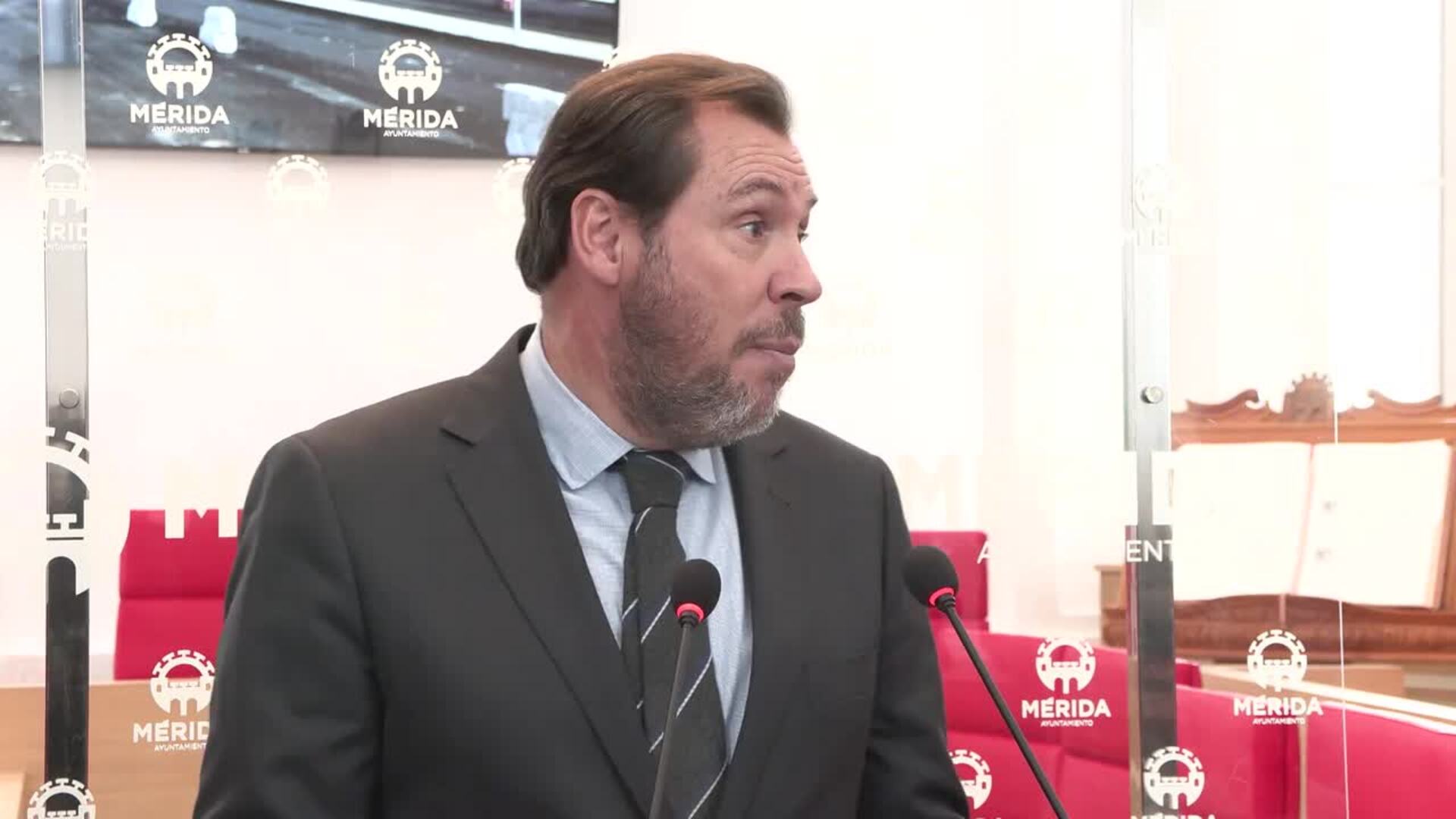 Puente subraya que el tercer Alvia en Extremadura estará en funcionamiento "antes del verano"