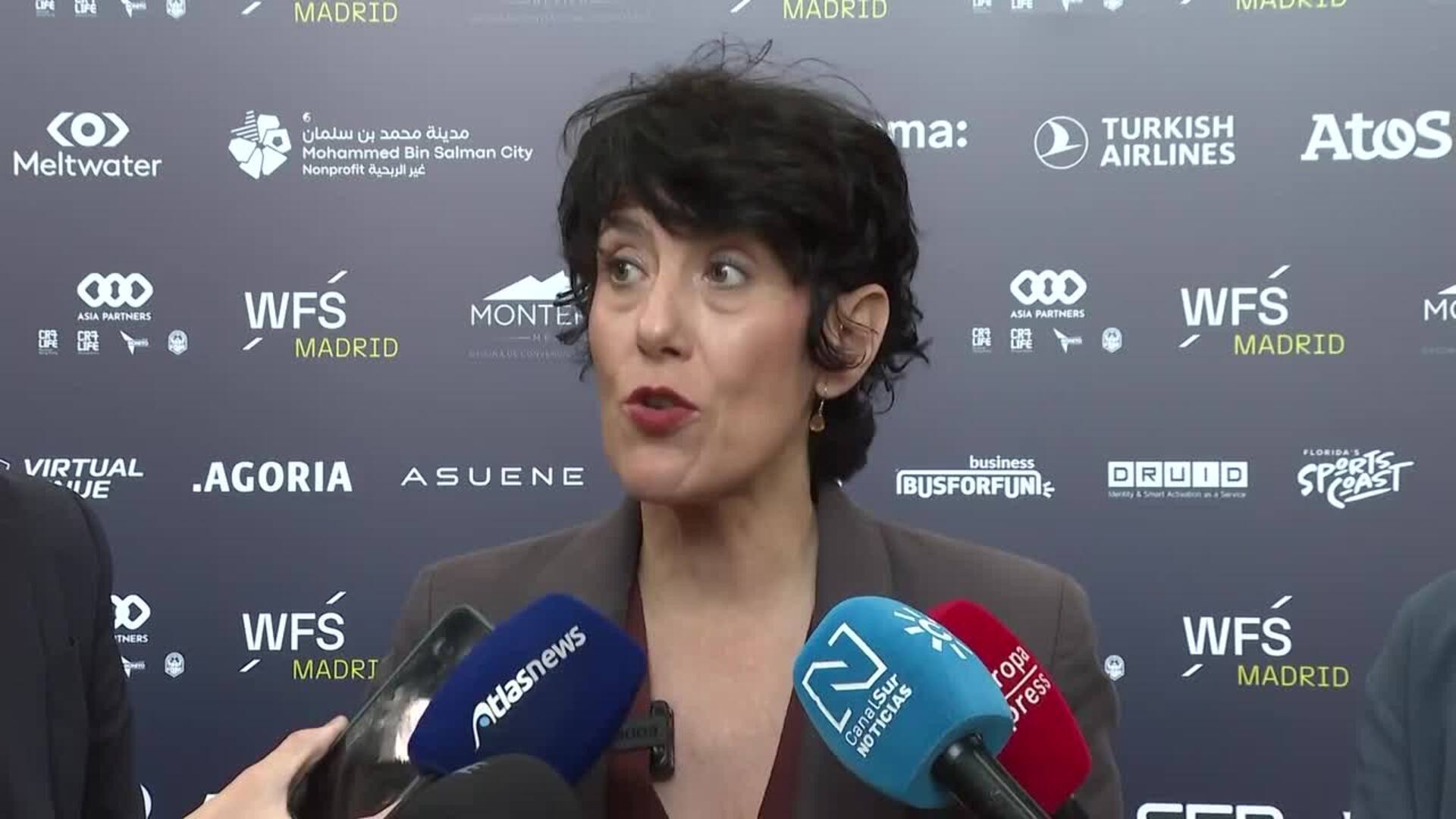 Elma Saiz: "Las cotizaciones no son impuestos, van directamente al bolsillo de cada autónomo"