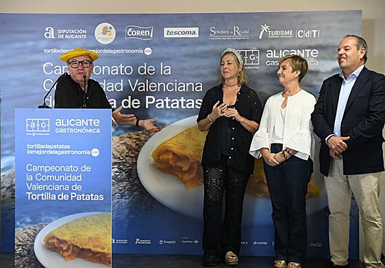 Una veintena de chefs compiten en Alicante por hacer la mejor tortilla de patatas de la Comunitat